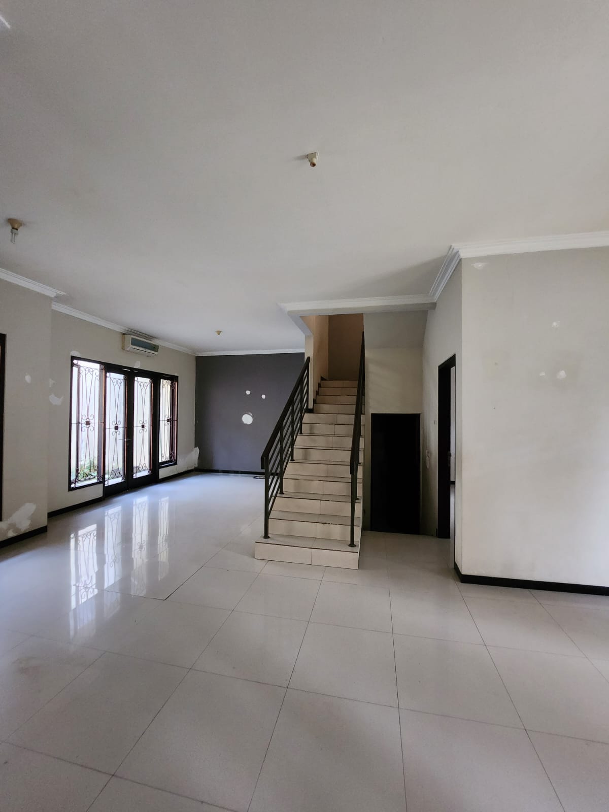 Rumah minimalis Royal Residence, Wiyung (BB) - Thumbnail 3