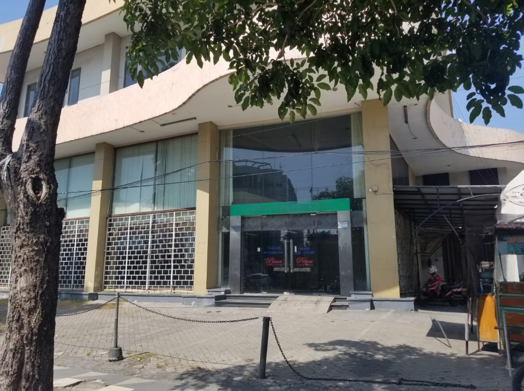 Disewakan ruang usaha strategis di surabaya pusat - Image 1