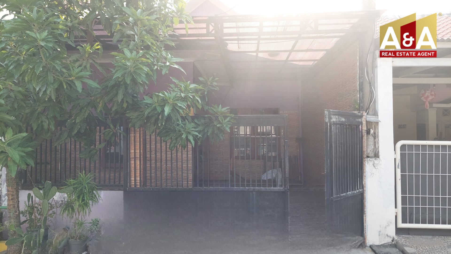 Disewakan Ruko Lokasi Strategis Gayungsari Barat Surabaya Selatan - Thumbnail 2