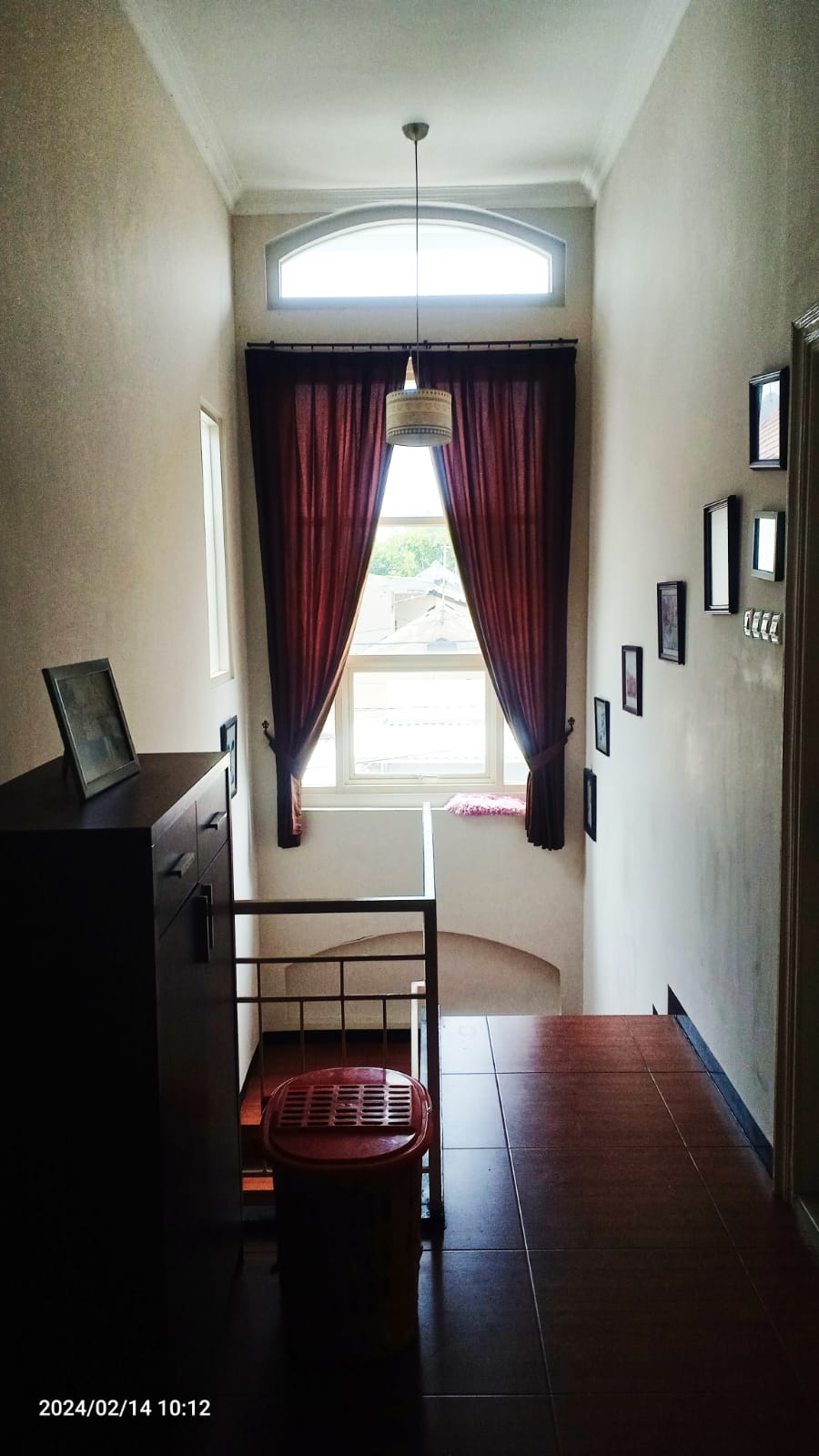 Dijual Rumah Bagus Minimalis 2 Lantai Rungkut Asri Tengah Wilayah Surabaya Timur - Thumbnail 2