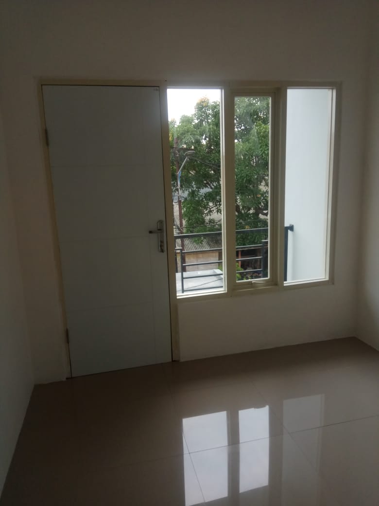 Rumah Dijual Lokasi Strategis Rungkut Menanggal Surabaya - Thumbnail 2