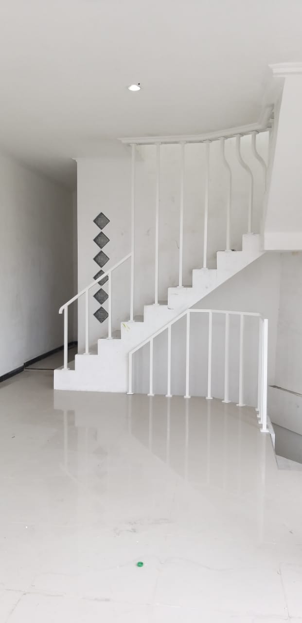 Ruko kawasan Ramai di tengah kota Probolinggo - Thumbnail 2