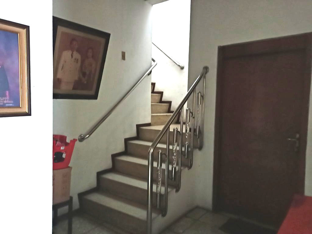 Rumah Surabaya Selatan Strategis - Thumbnail 2