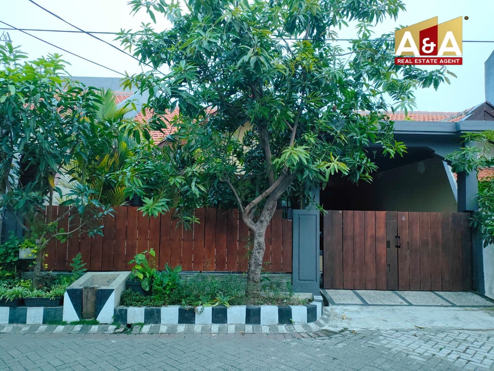 Dijual Rumah Asri Pandugo YKP 1 SBY Timur - Image 1