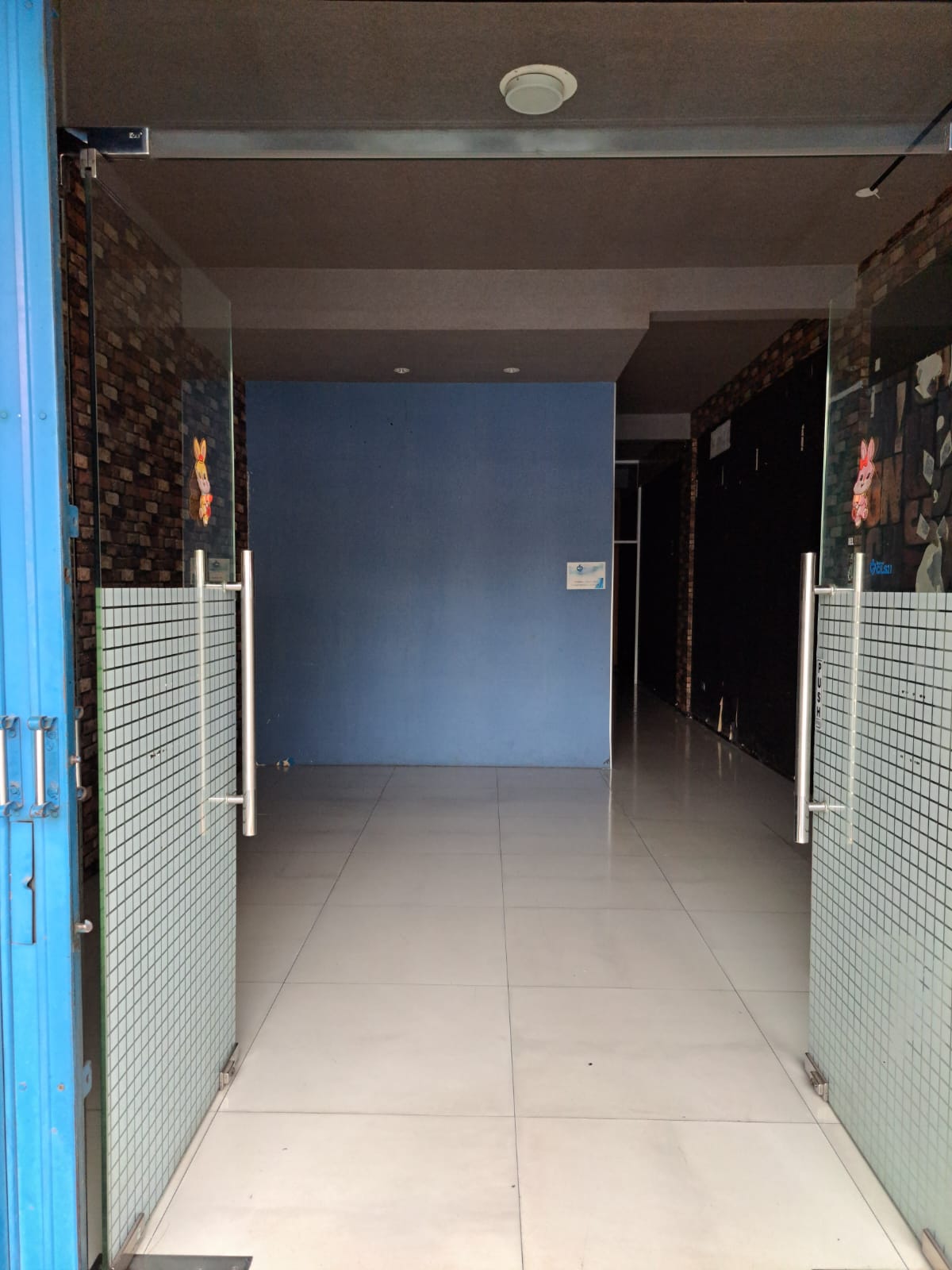 Disewakan Ruko Eksklusif Strategis di Bukit Darmo Golf Wilayah Surabaya Barat - Image 1