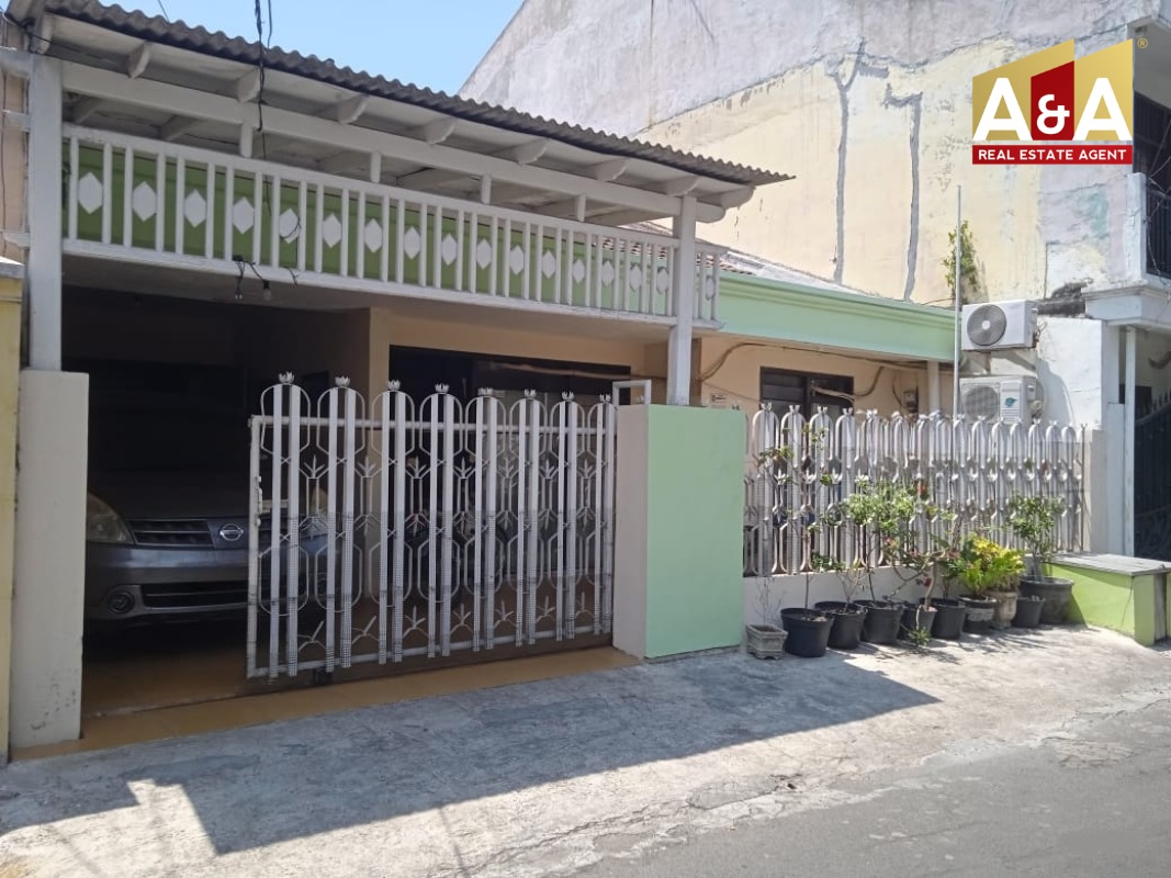 Dijual Rumah Lokasi Strategis di Semolowaru Elok Surabaya Timur - Image 1