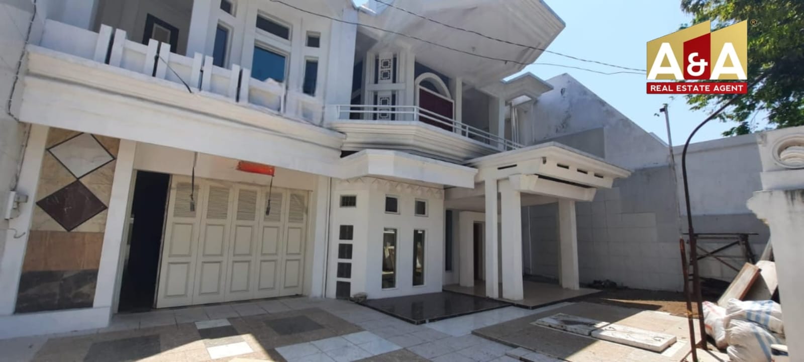 Dijual Rumah Murah Hitung Tanah Free Bangunan 3lantai Klampis Anom SBY Timur - Image 1