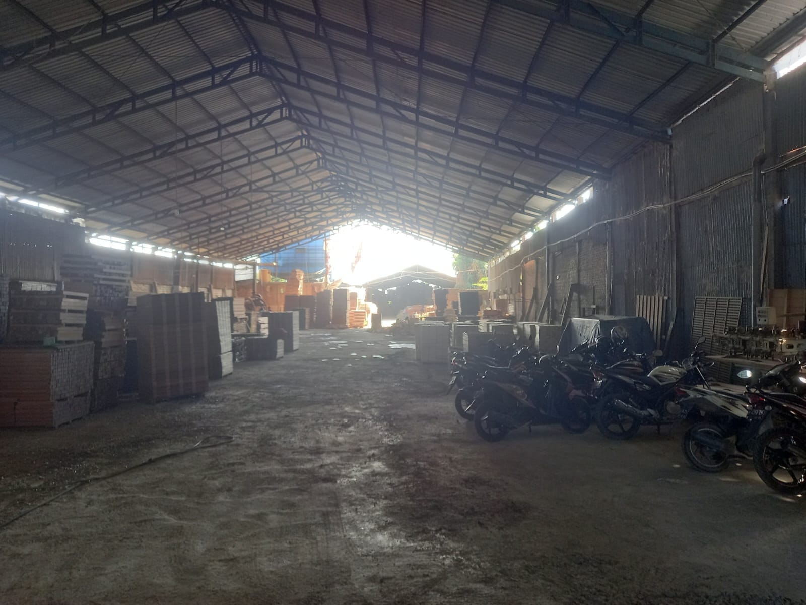 Gudang Raya Kedamean murah (S&amp;K) - Thumbnail 2