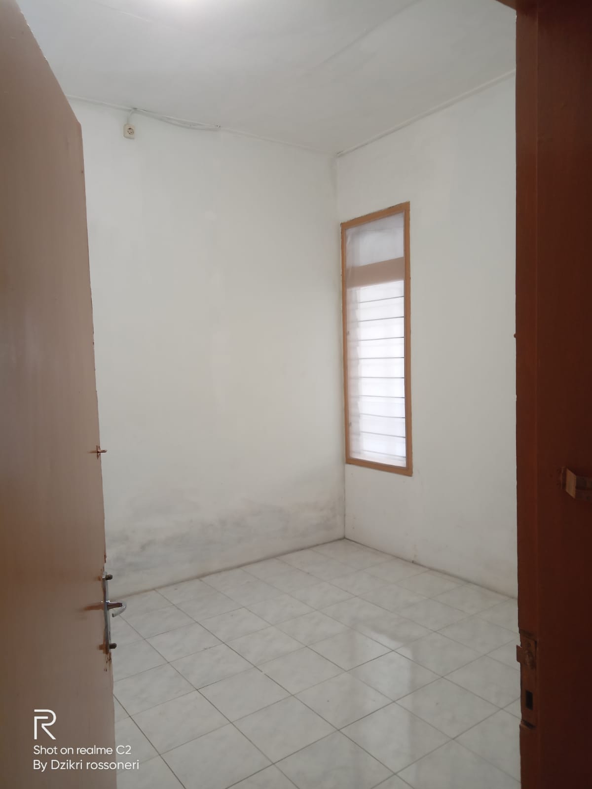 Disewakan Rumah Layak Huni Strategis Rungkut Mejoyo Selatan Wilayah Surabaya Timur - Thumbnail 2