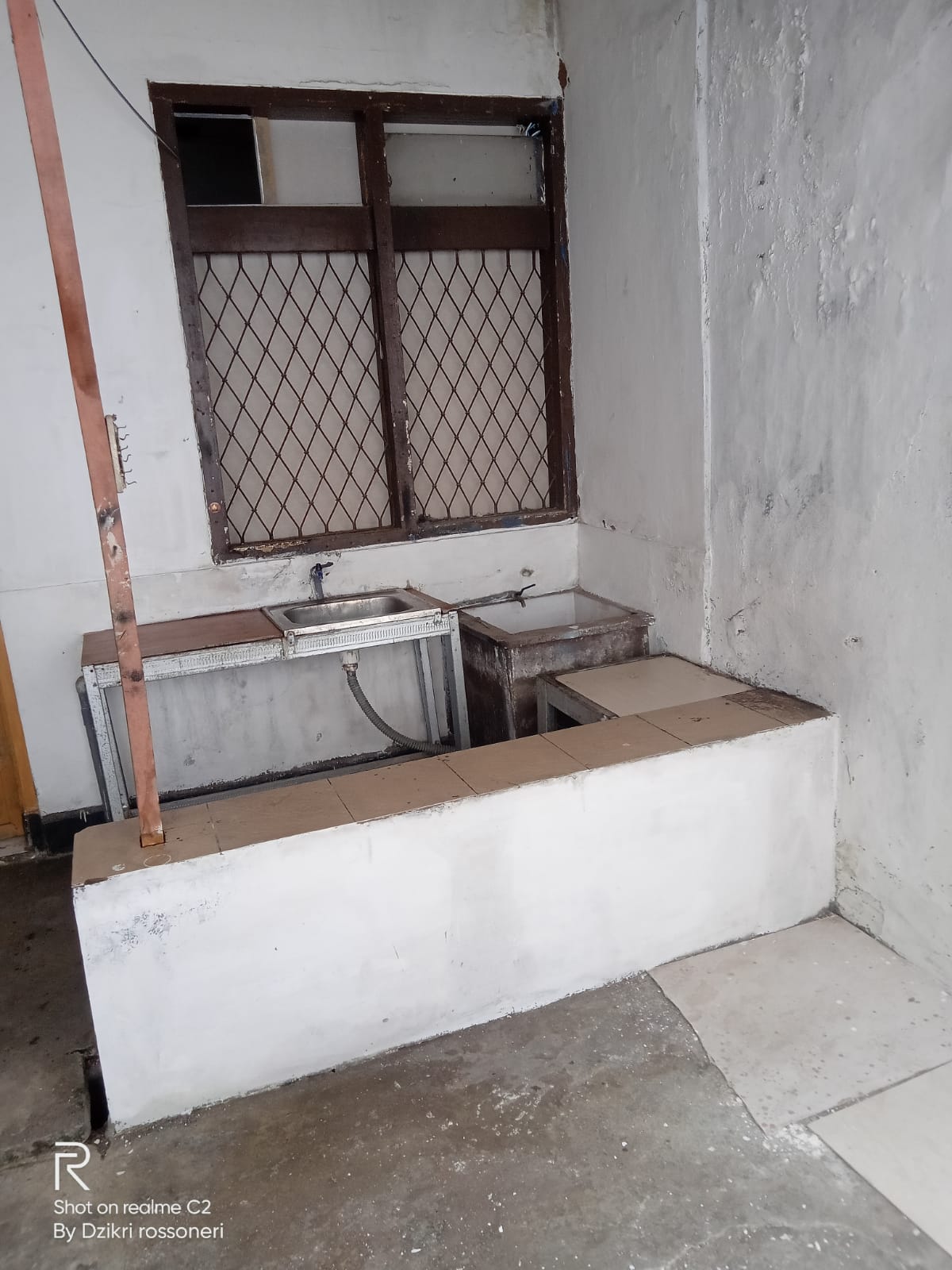 Disewakan Rumah Layak Huni Strategis Rungkut Mejoyo Selatan Wilayah Surabaya Timur - Thumbnail 4