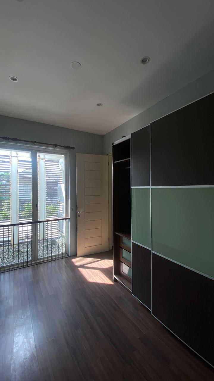 Dijual/Disewakan Rumah Bagus Citraland Diamond Hill Surabaya Barat - Thumbnail 3