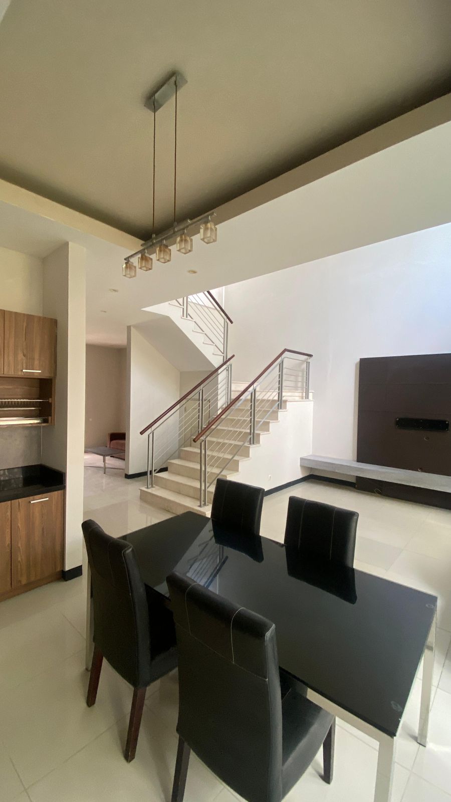 Dijual/Disewakan Rumah Bagus Citraland Diamond Hill Surabaya Barat - Thumbnail 4