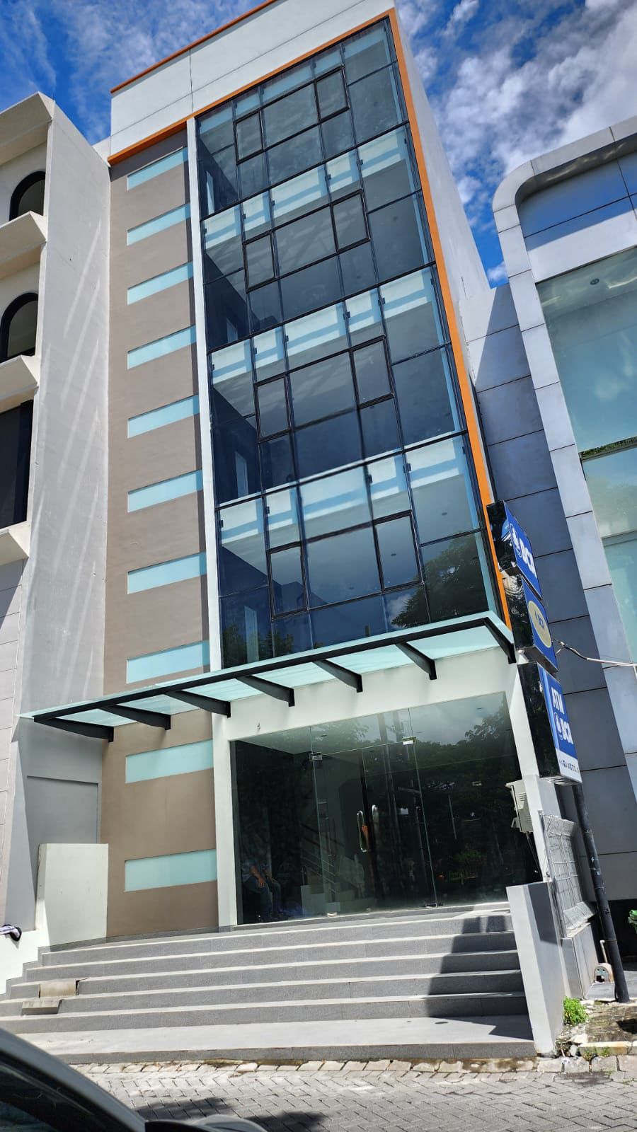 Dijual/Disewakan Gedung 5 Lantai di Wilayah Strategis Pakuwon Square Surabaya Barat - Thumbnail 4