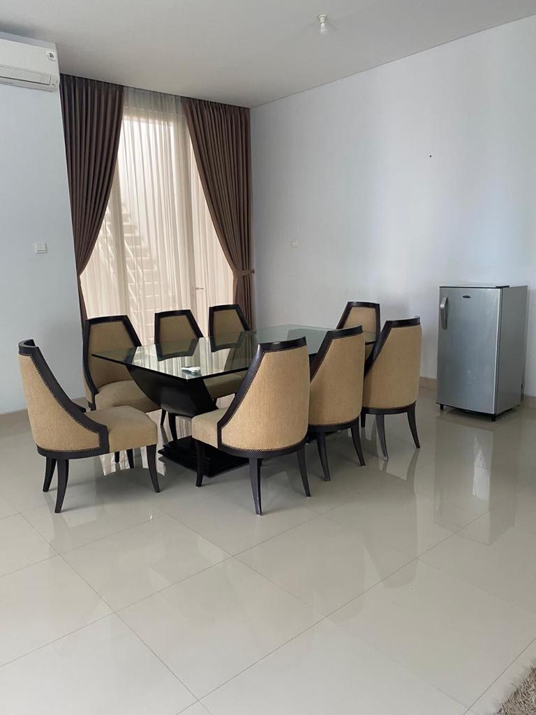 Rumah Disewakan Mewah Siap Huni Pakuwon Indah Surabaya Barat - Thumbnail 2