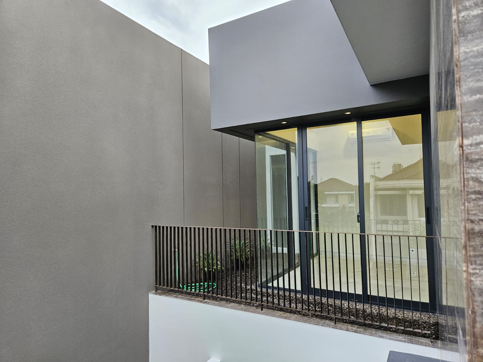 Dijual Rumah Mewah Strategis Citraland Taman Golf Surabaya Barat - Thumbnail 4