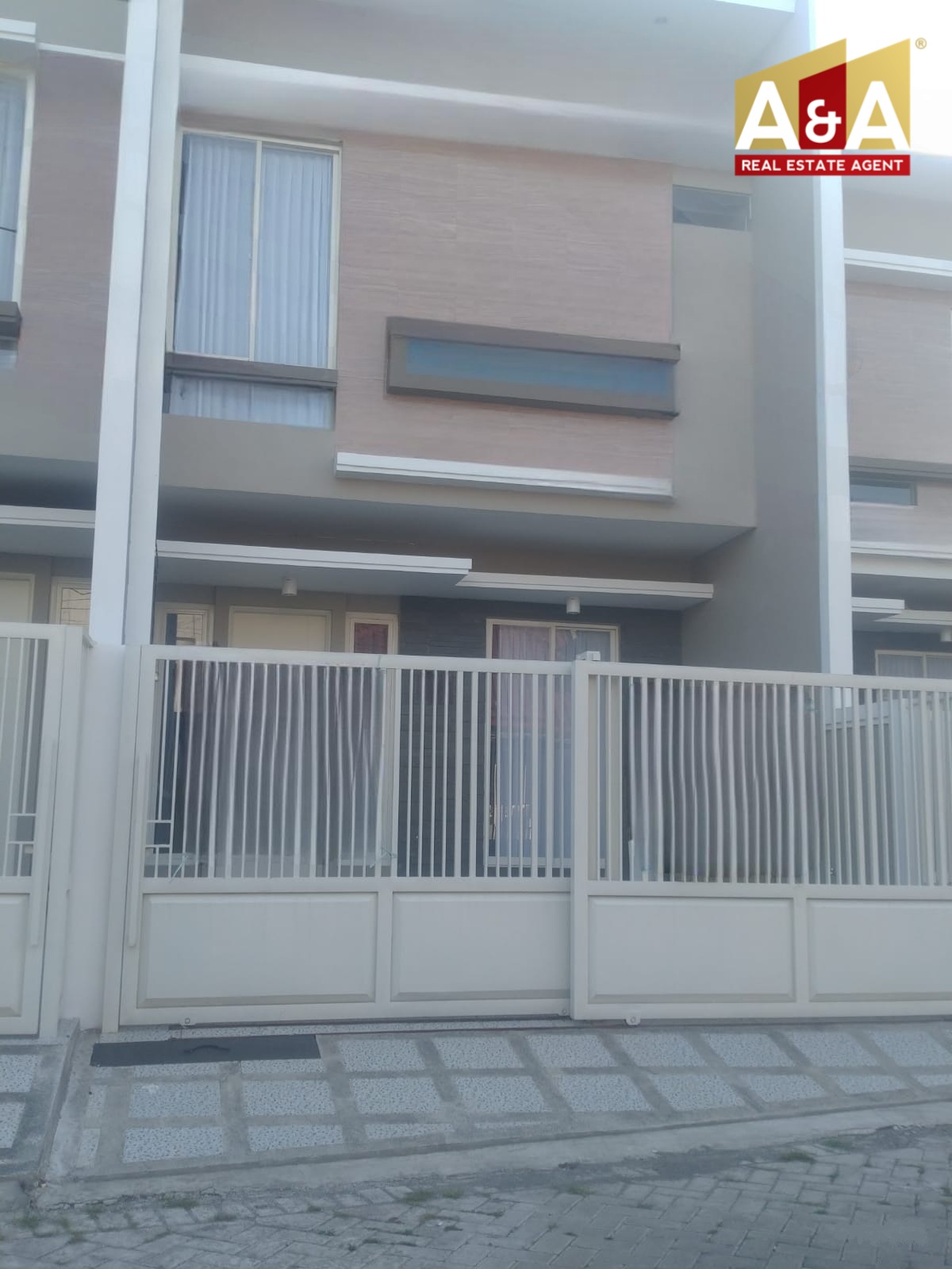 Disewakan Rumah Baru Siap Huni Manyar Indah Surabaya Timur - Image 1