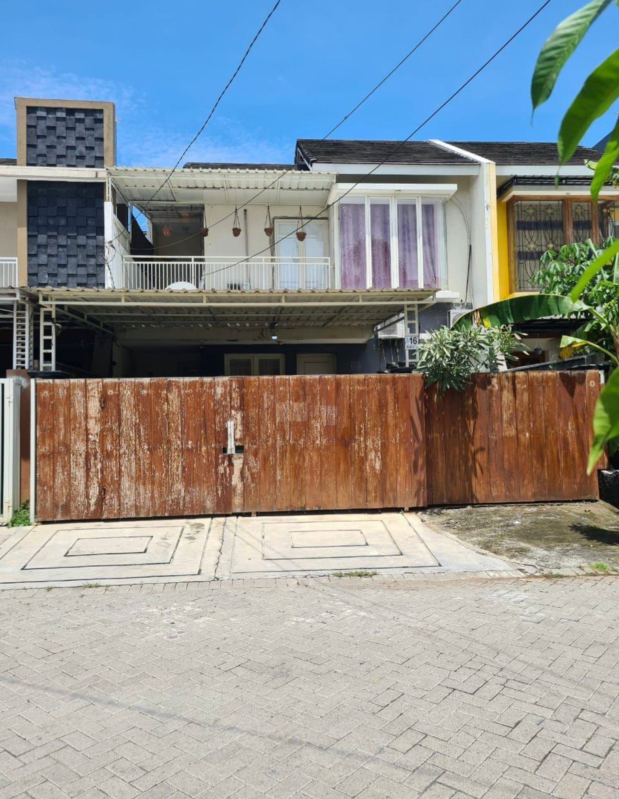 Dijual Rumah Nyaman Strategis di Green Garden Wilayah Gresik - Image 1