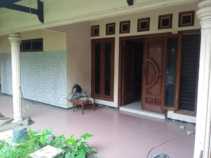 Dijual/disewakan Rumah Siap Huni Strategis di Jemursari Wilayah Surabaya Selatan - Thumbnail 4