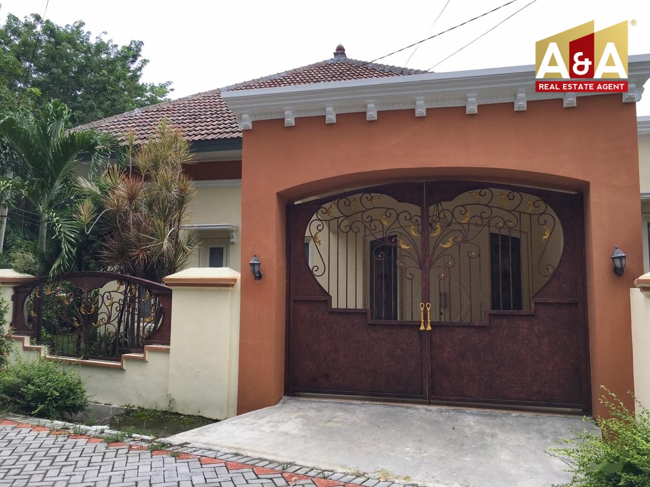Dijual Rumah Hook Siap Huni dan Strategis di Manyar Indah Surabaya Timur - Image 1