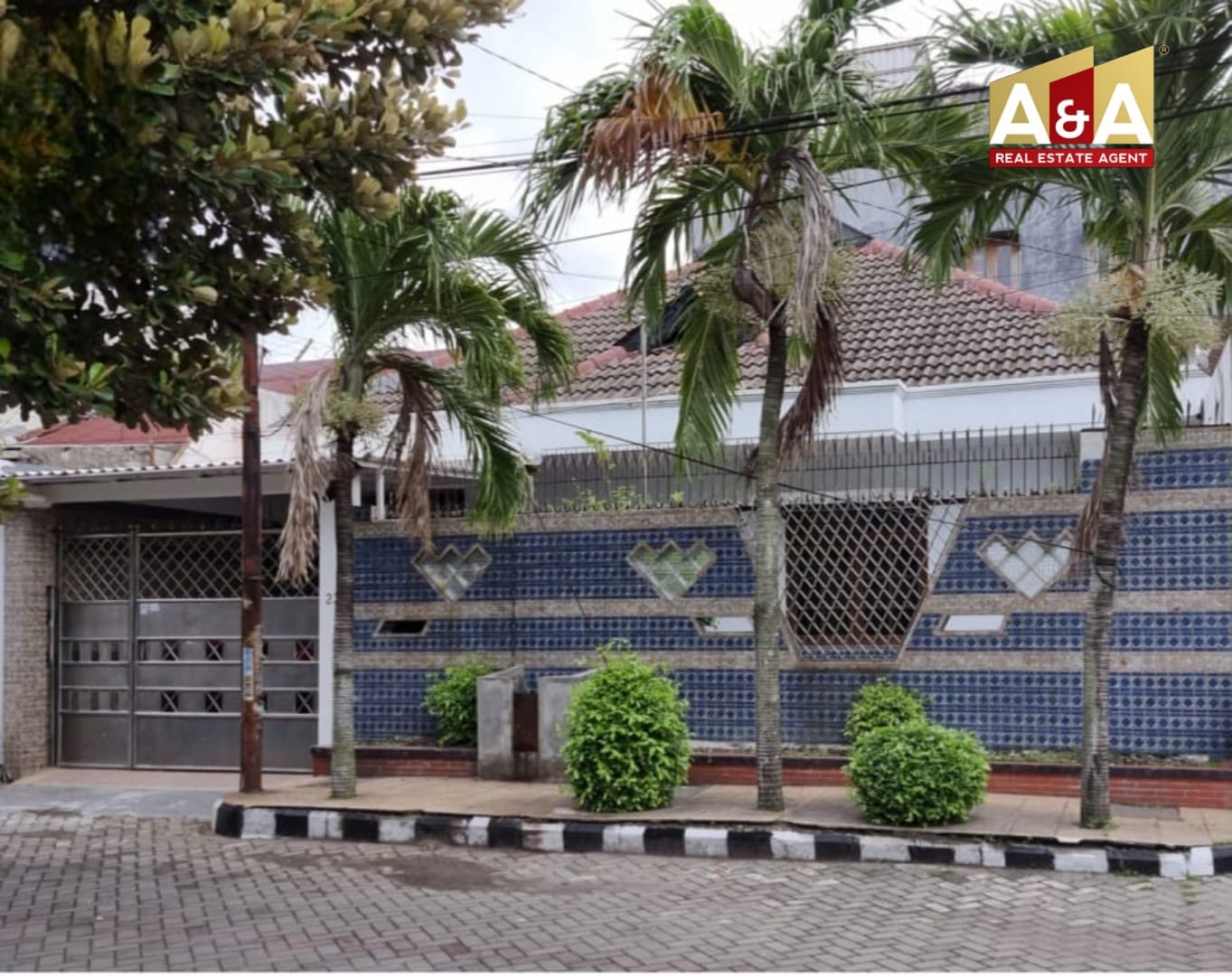 Dijual Rumah Bagus Letak Strategis Dukuh Kupang Barat SBY Barat - Image 1