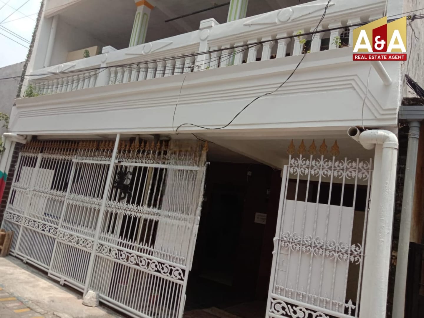Dijual Rumah Ideal Manukan Mukti SBY Barat - Image 1