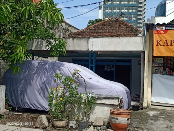 DIJUAL RUMAH HITUNG TANAH SURABAYA TIMUR TEMPAT STRATEGIS - Image 1