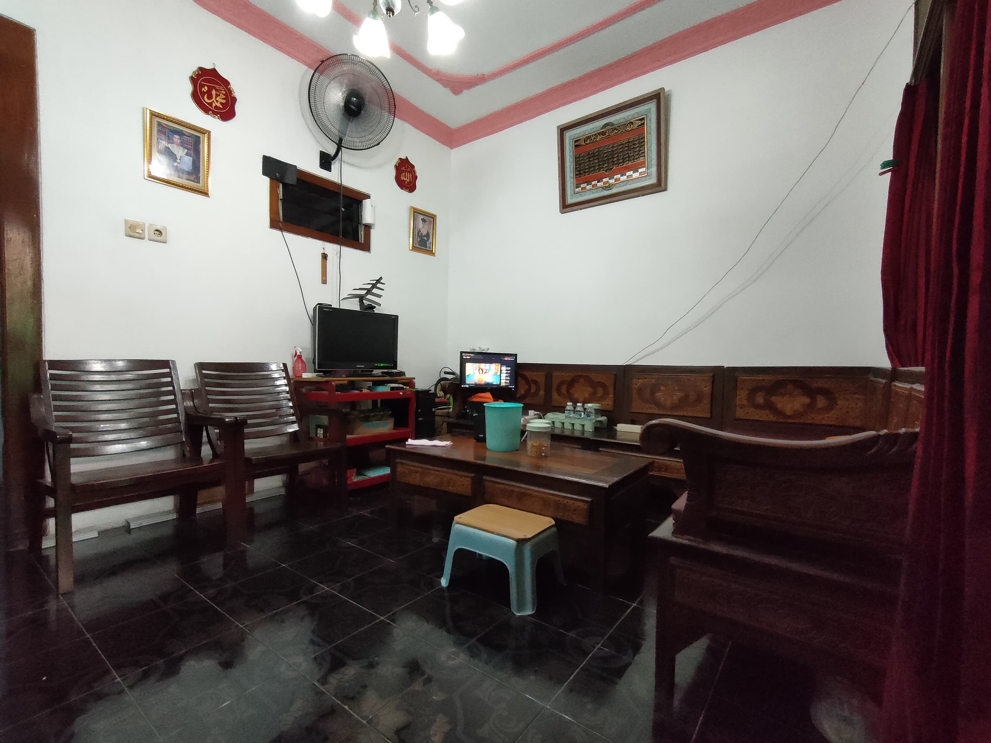 Dijual Rumah Murah Strategis 2 Lantai Nginden Wilayah Surabaya Timur - Image 1