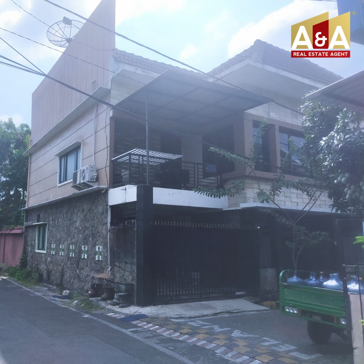 Dijual Rumah Strategis Semolowaru Surabaya Timur - Image 1