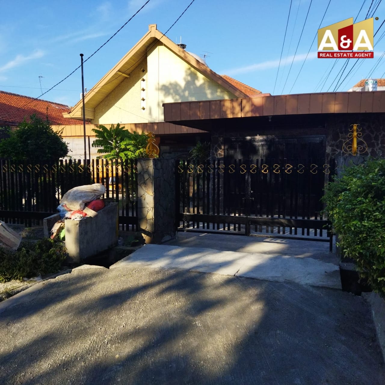 Dijual Rumah Asri nan Nyaman Ngagel Mulyo SBY Timur - Image 1