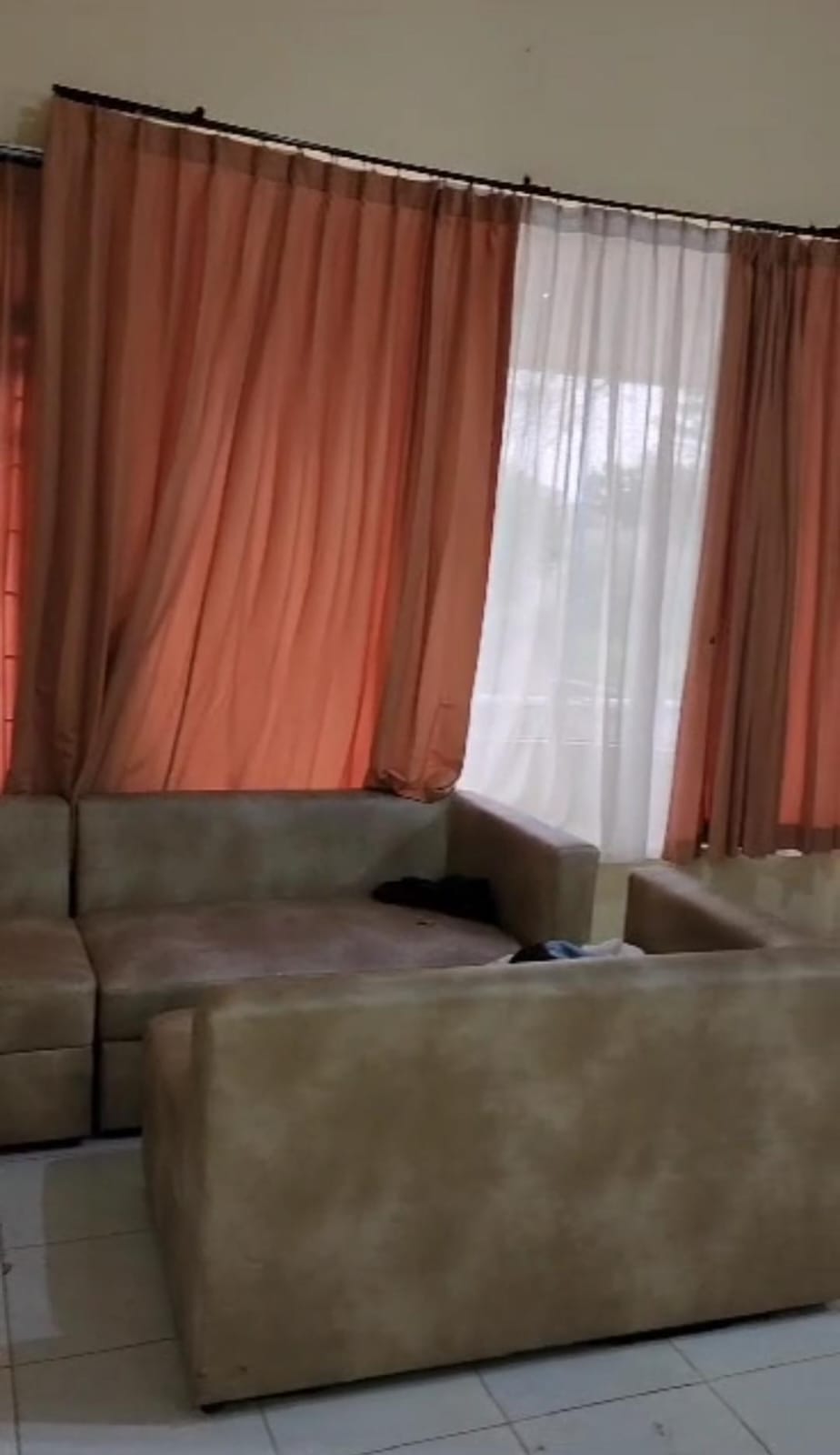 Dijual Rumah Murah Strategis di International Village Citraland Surabaya Barat - Image 1