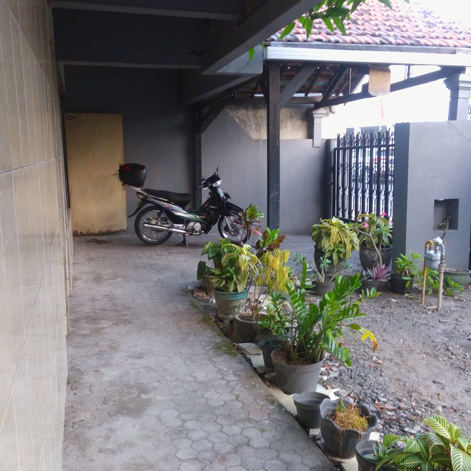 Dijual Rumah Nyaman Hook Rungkut Mejoyo Utara Surabaya Timur - Image 1