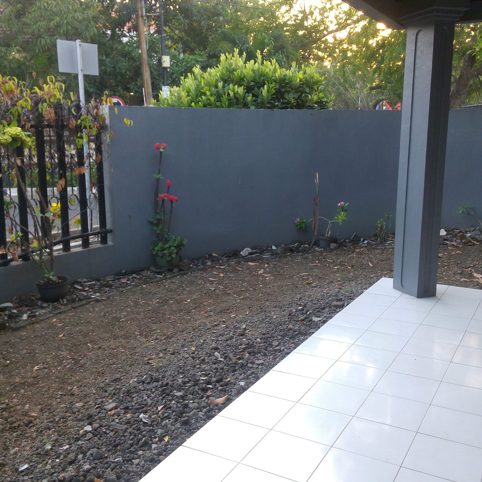 Dijual Rumah Nyaman Hook Rungkut Mejoyo Utara Surabaya Timur - Thumbnail 2