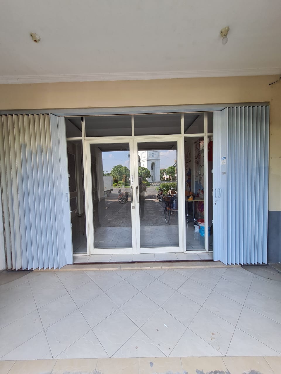 Dijual &amp; Disewakan Ruko Lokasi Strategis Paris Junction Wisata Bukit Mas Surabaya Barat - Thumbnail 3