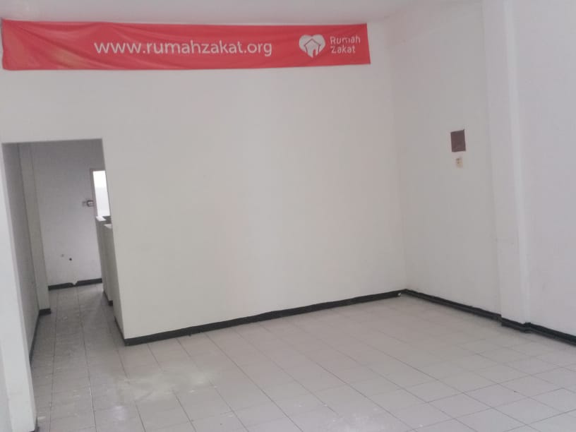 Disewakan Ruko 2 Lantai Murah Strategis di Raya Manyar Surabaya - Thumbnail 3