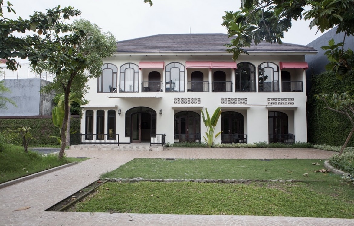 Dijual Hotel Lokasi Strategis Bisnis Berjalan di Raya Menganti Wiyung Surabaya Barat - Image 1