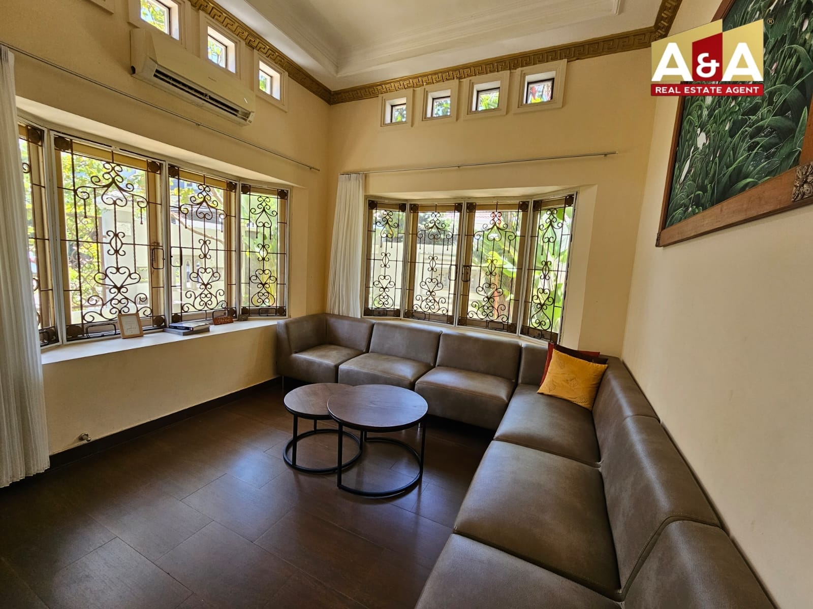 Dijual Rumah Bagus dan Mewah Sutorejo Selatan SBY Timur - Image 1