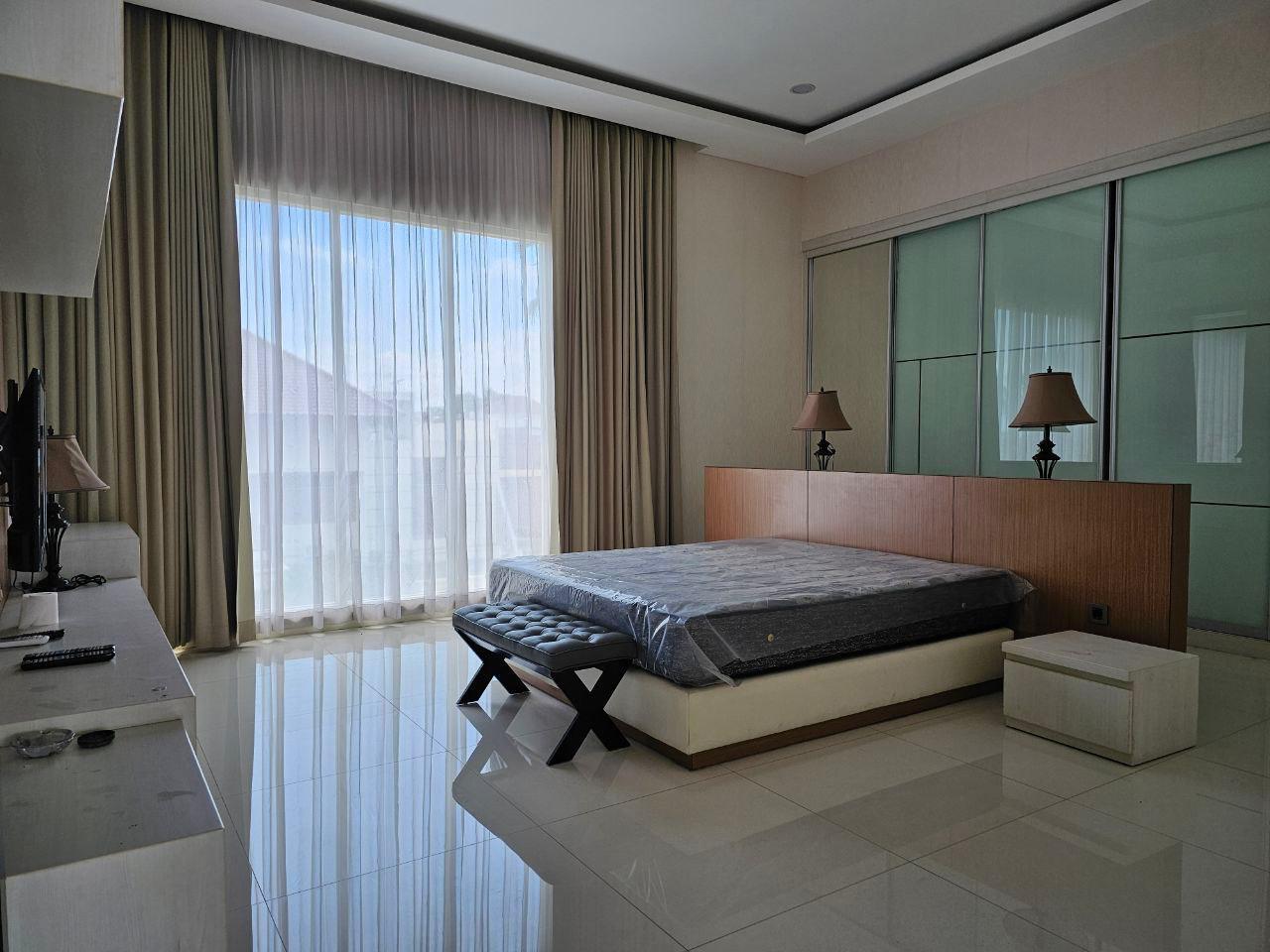 Dijual Rumah Mewah di Kawasan Istana Dieng Timur Malang - Thumbnail 3