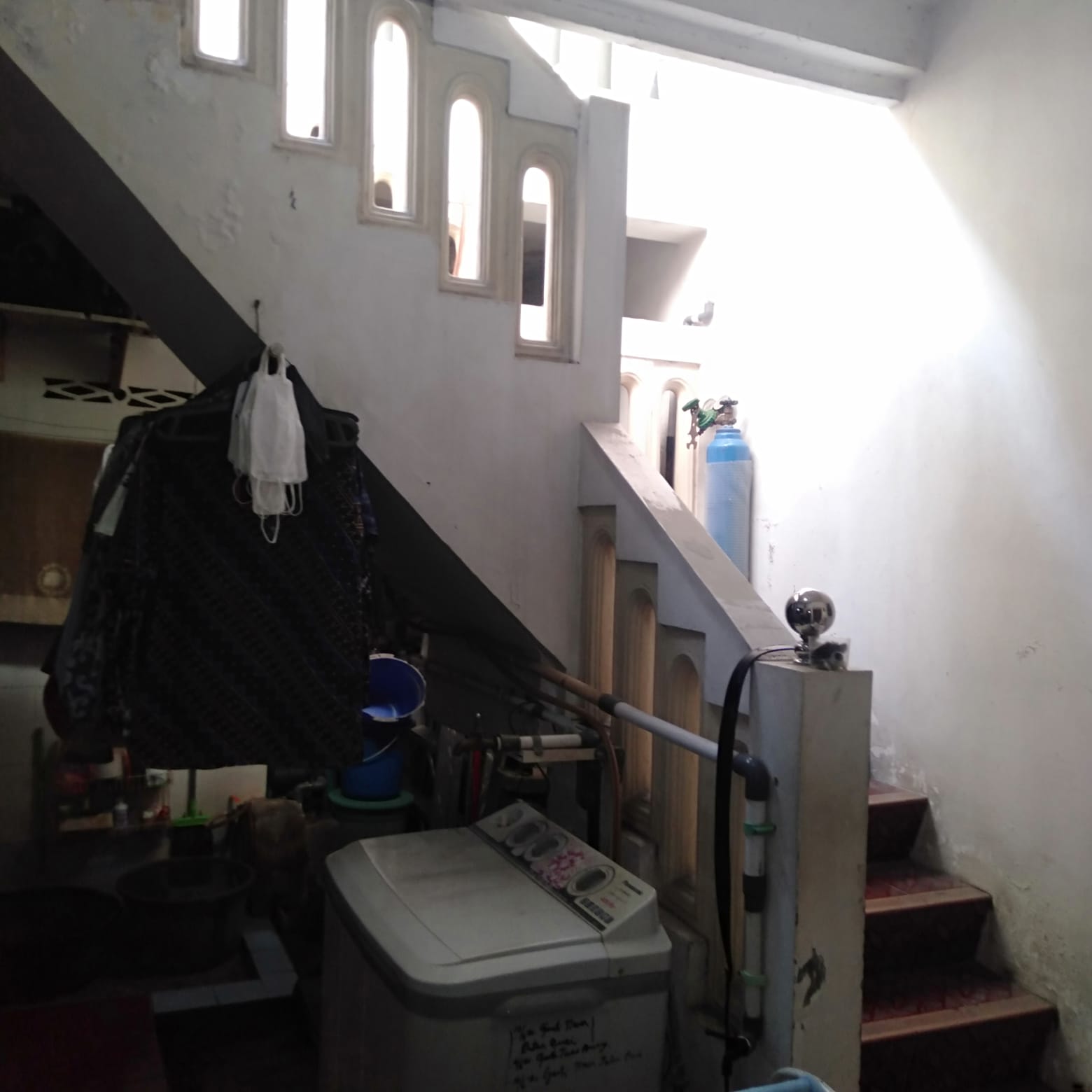 Dijual rumah murah, strategis, dan layak huni di wilayah Surabaya Barat - Thumbnail 2