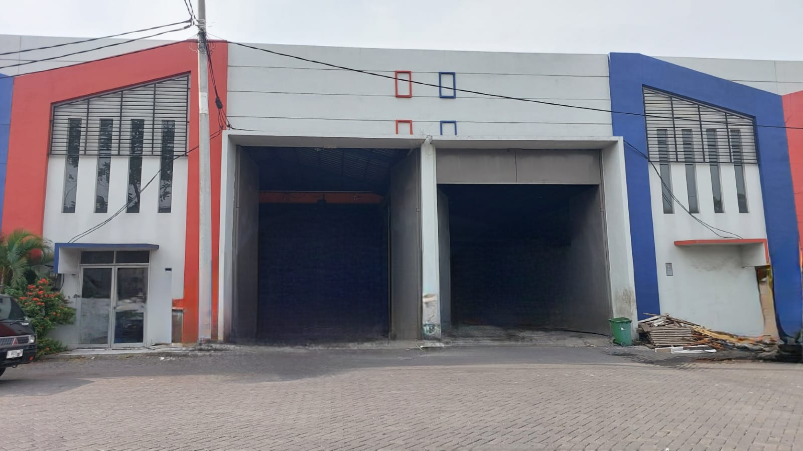 Dijual Gudang Strategis di Legundi Bizpark Krian - Image 1