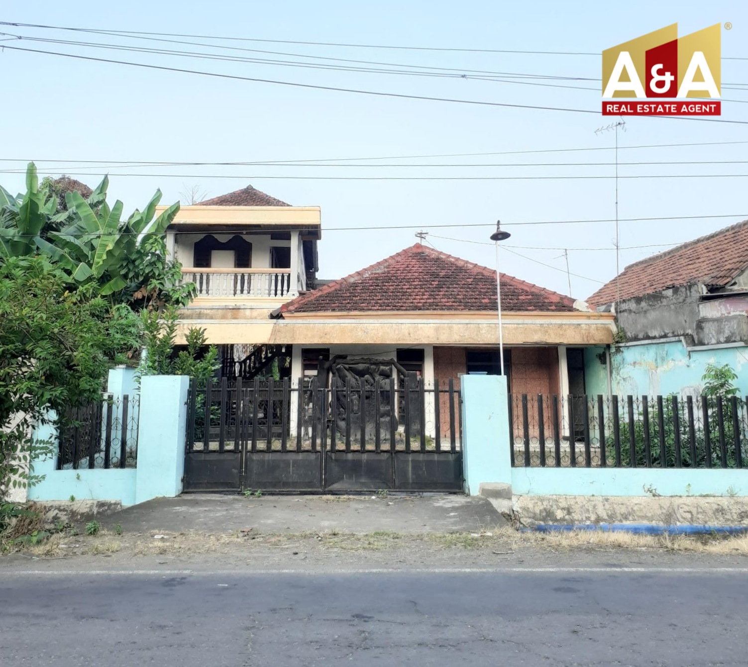 Dijual Rumah Strategis di Jalan Gatot Subroto Mojongapit Jombang - Image 1