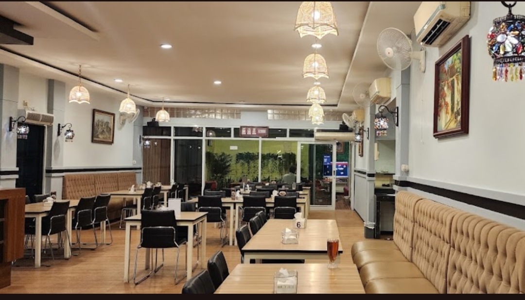 Disewakan Rumah Usaha Strategis di Wilayah Surabaya Pusat - Image 1