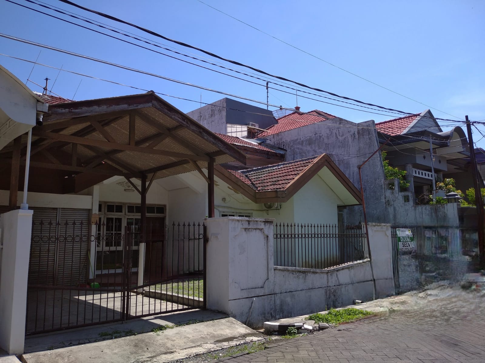Dijual Rumah Satelit Indah Surabaya Barat - Image 1