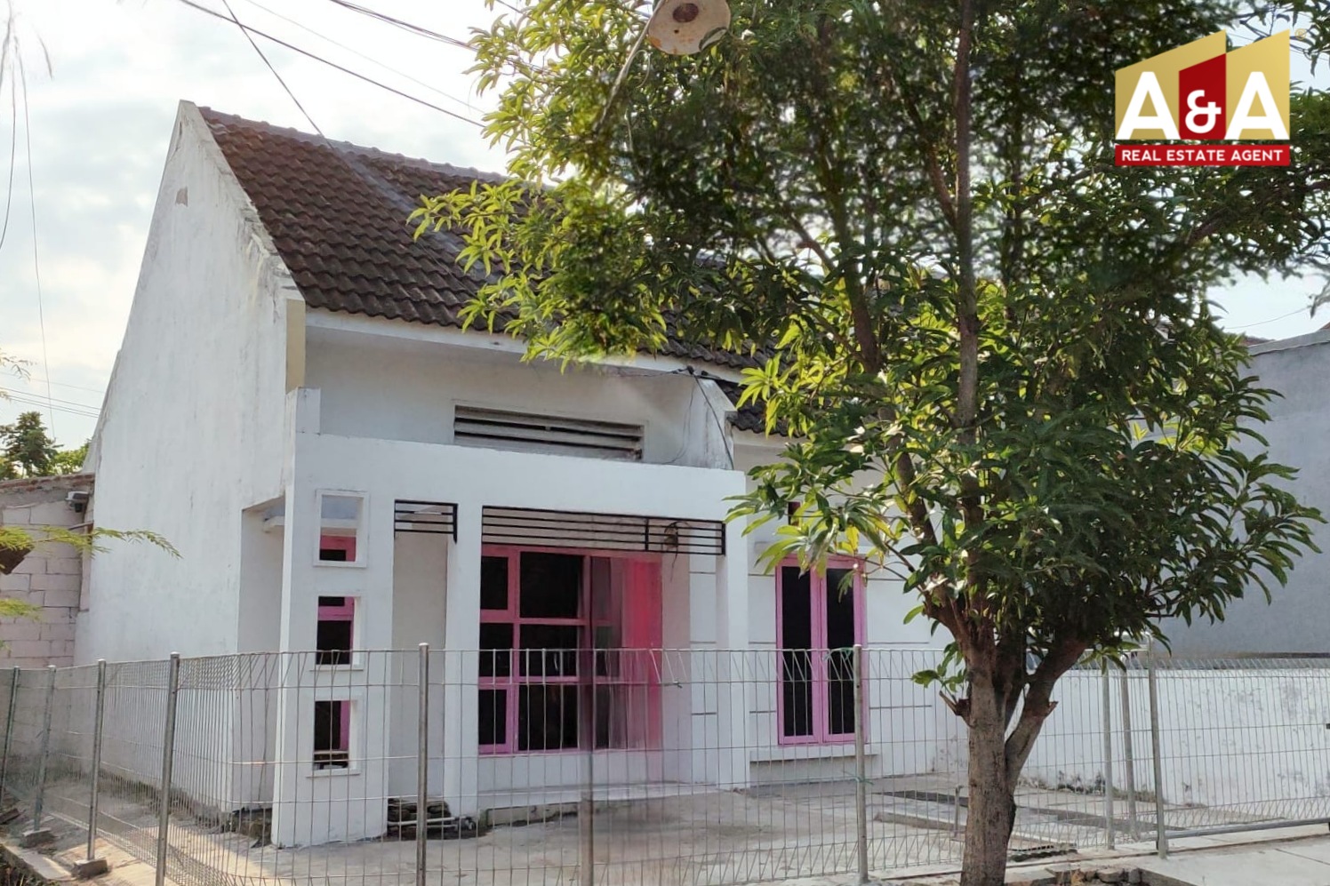 Dijual Rumah Nyaman Strategis di Western Village Wilayah Surabaya Barat - Thumbnail 2