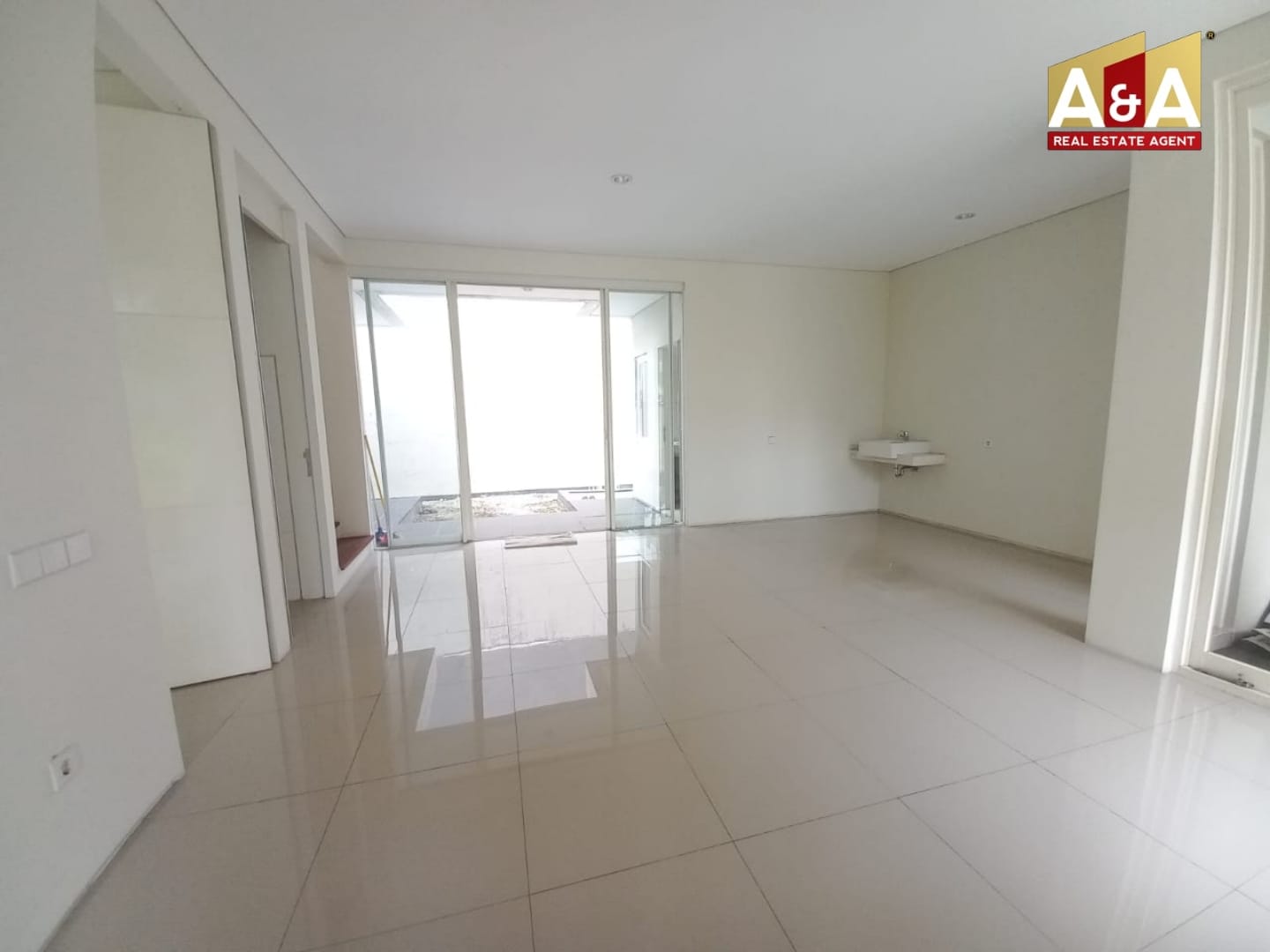 Dijual Rumah New Minimalis Taman Puspa Raya SBY Barat - Image 1