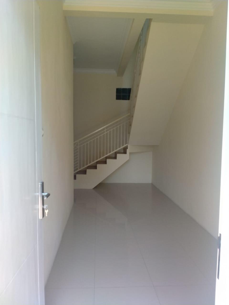 Dijual Rumah Minimalis Strategis di Lebak Arum Wilayah Surabaya Timur - Image 1