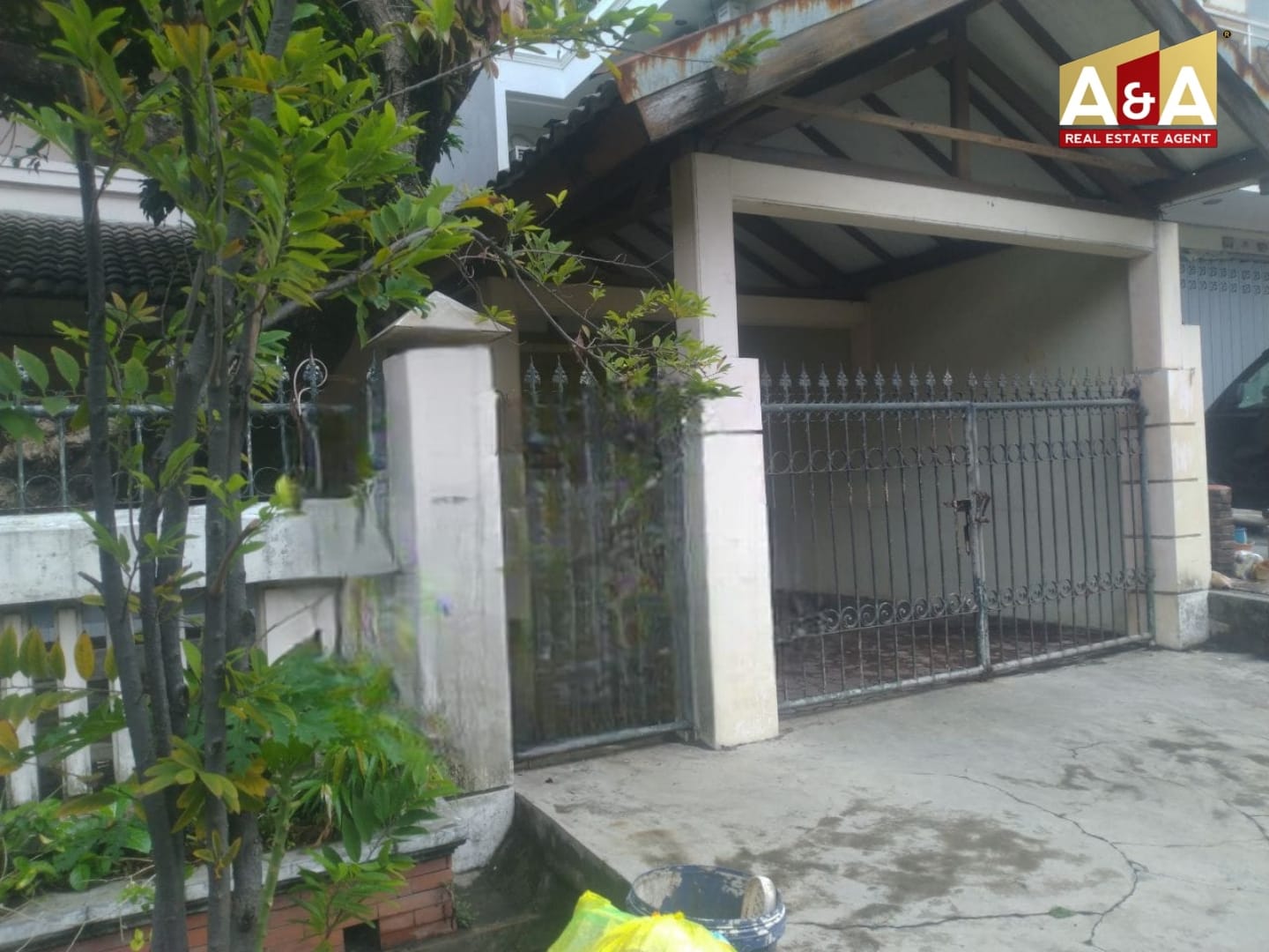 Dijual Rumah Ideal di Kertomenanggal Surabaya Selatan - Image 1