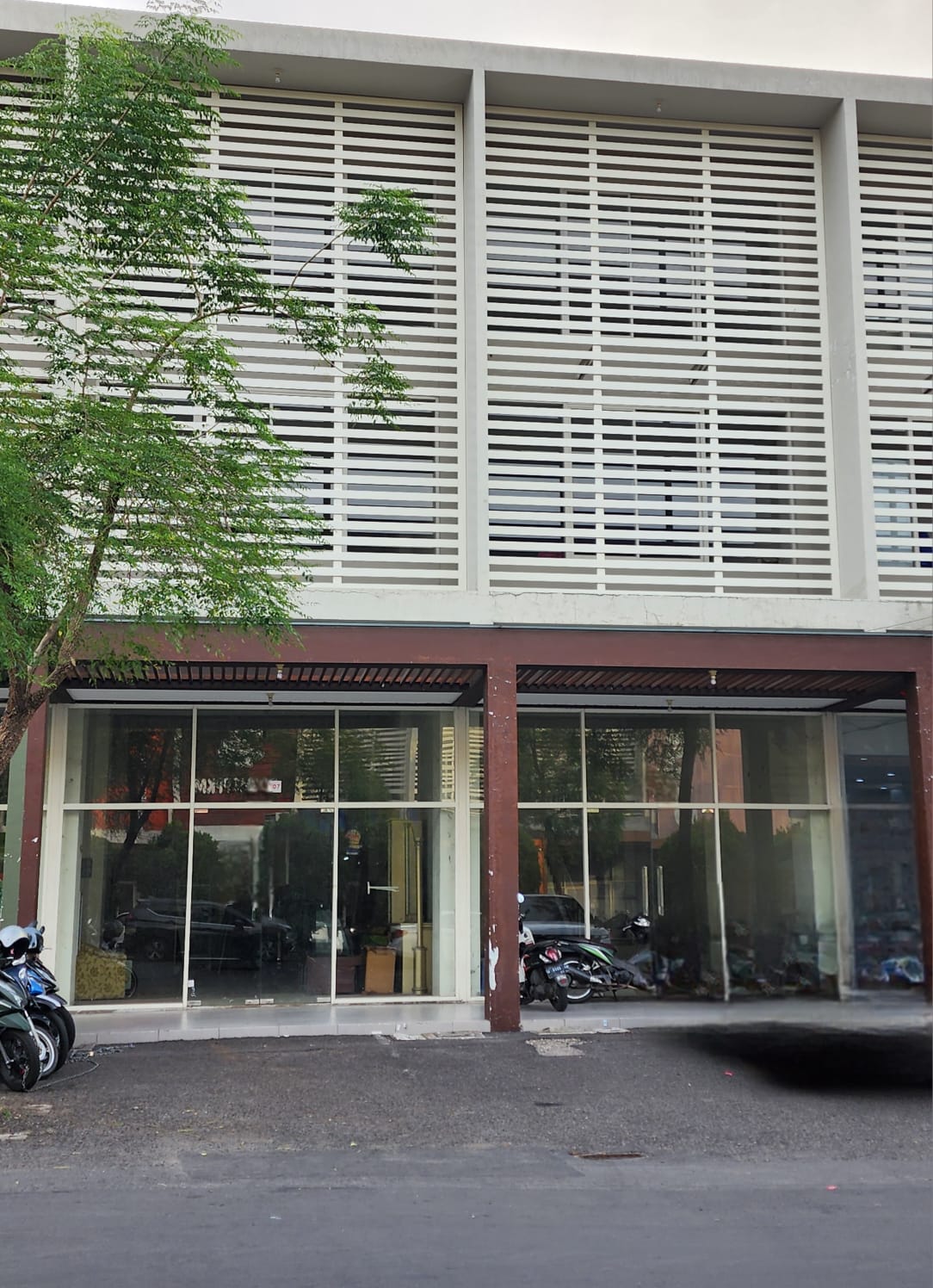 Dijual Ruko Jejer Strategis di Citraland Utama Wilayah Surabaya Barat - Image 1