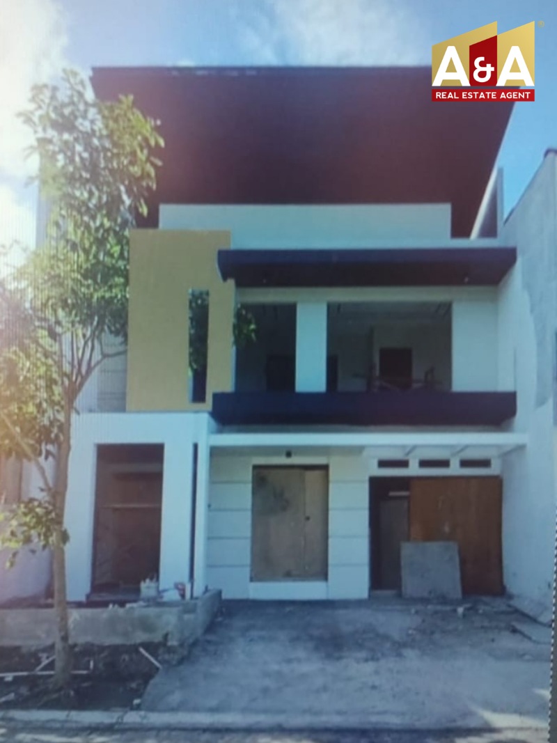 Dijual Rumah Nyaman Strategis di Woodland Citraland Surabaya Barat - Image 1