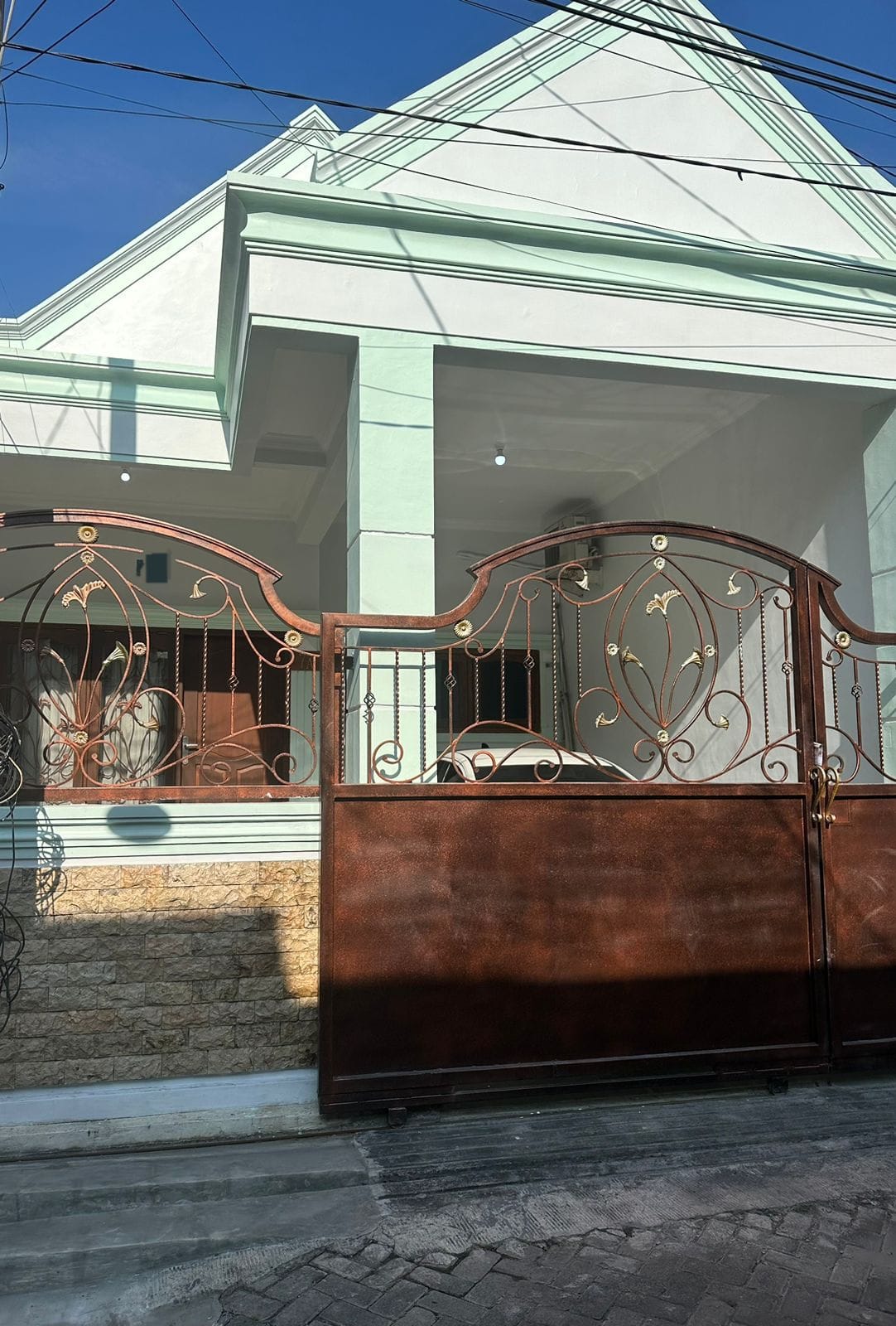 Disewakan Rumah Siap Huni di Pradah Permai Surabaya Barat - Image 1