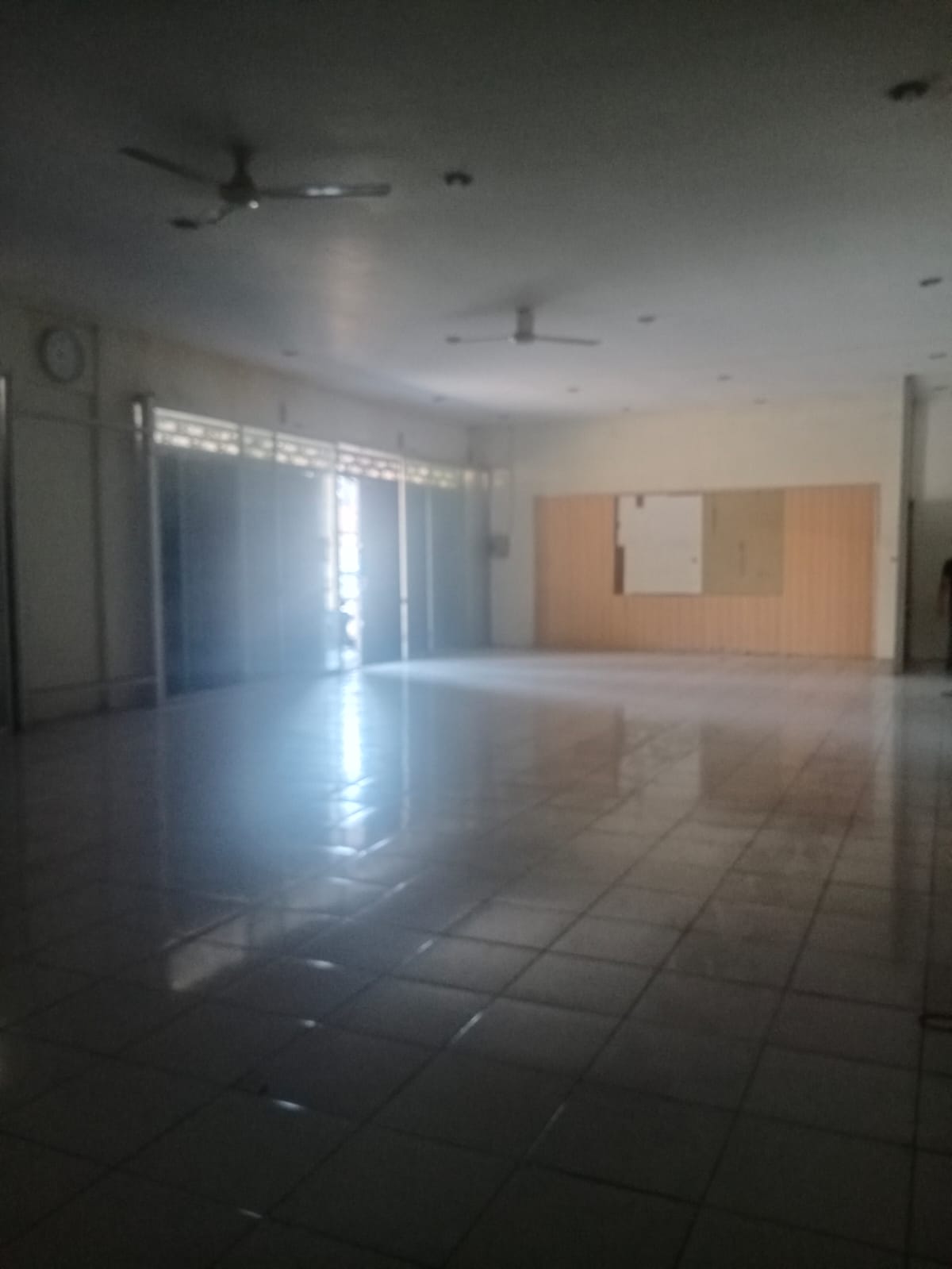 DISEWAKAN SHOWROOM STRATEGIS DAN AKSES MUDAH DI KEDIRI - Image 1